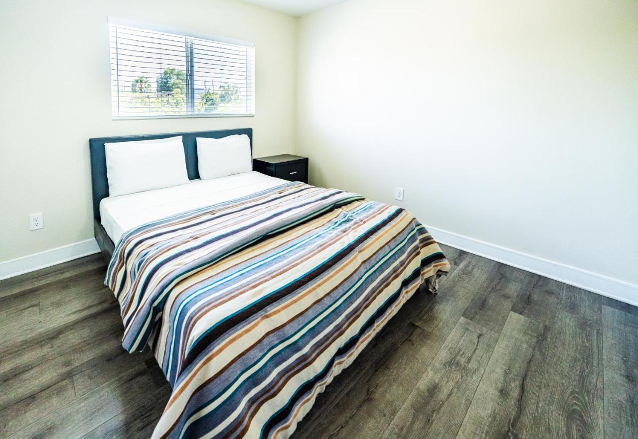 Large Condo Sleeps 10 Near Downtown Los Angeles Exterior foto